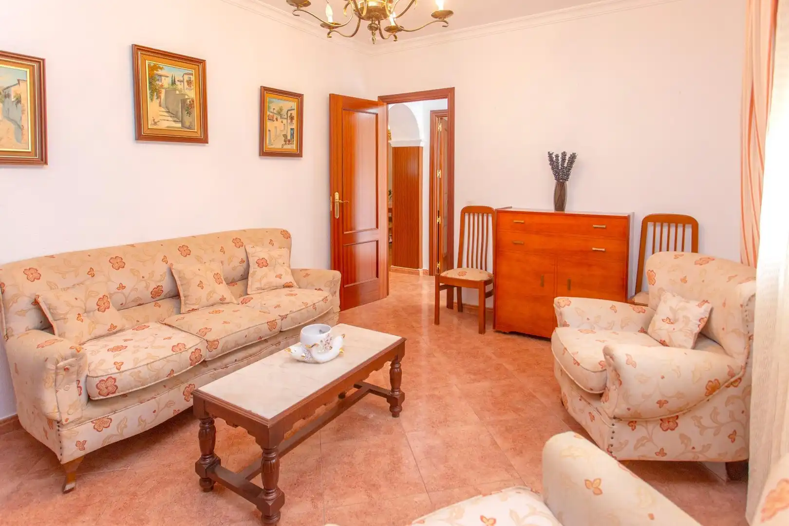 Sala d'estar de Casa o xalet en venda en Jerez de la Frontera amb Terrassa, Traster i Moblat