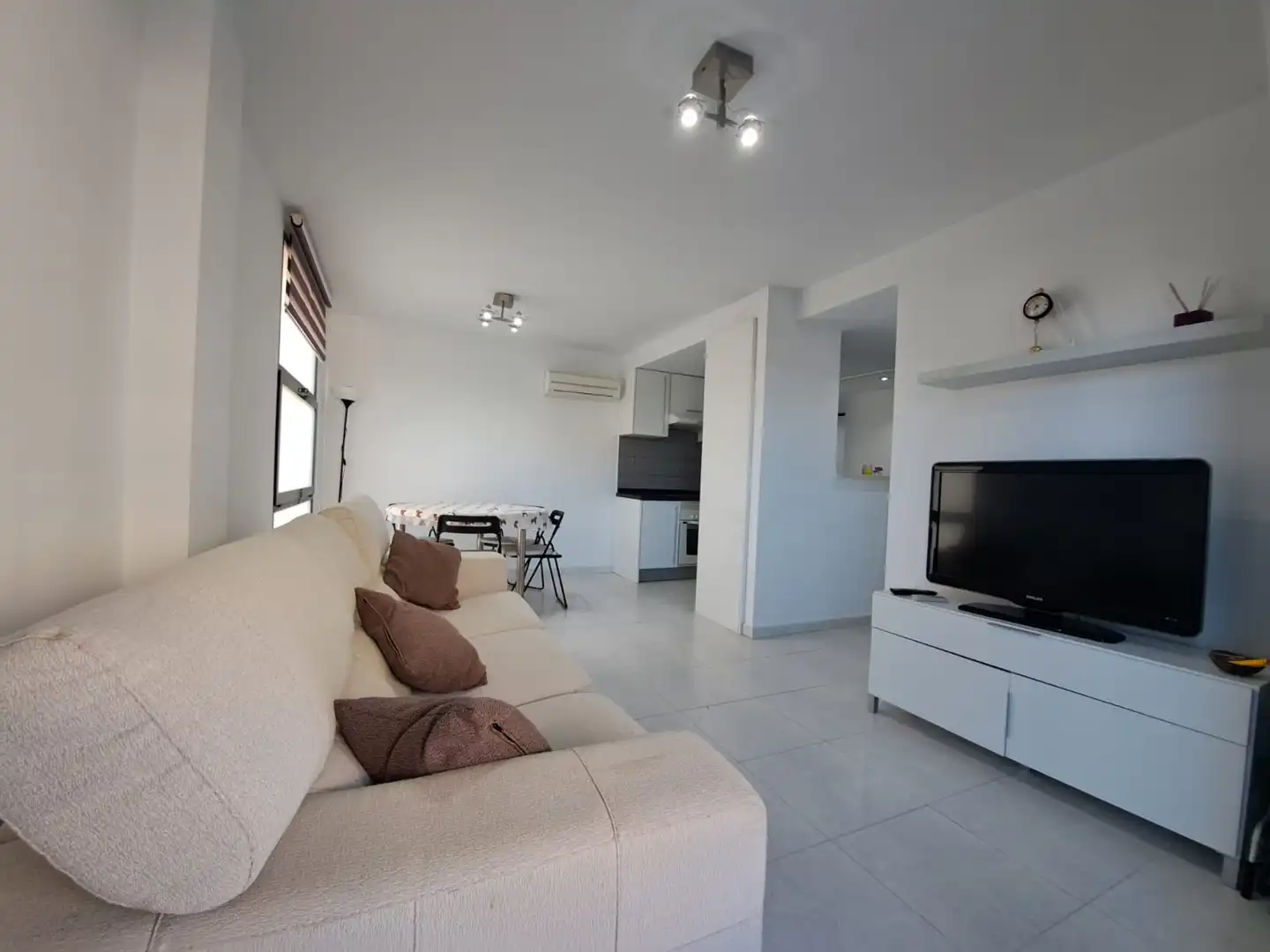Sala d'estar de Apartament en venda en Moncofa amb Aire condicionat, Terrassa i Moblat
