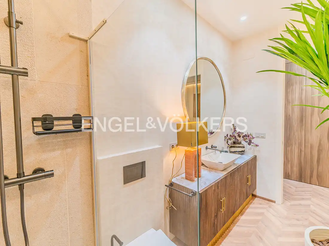 Bathroom of Flat for sale in Alicante / Alacant  with Air Conditioner, Heating and Furnished