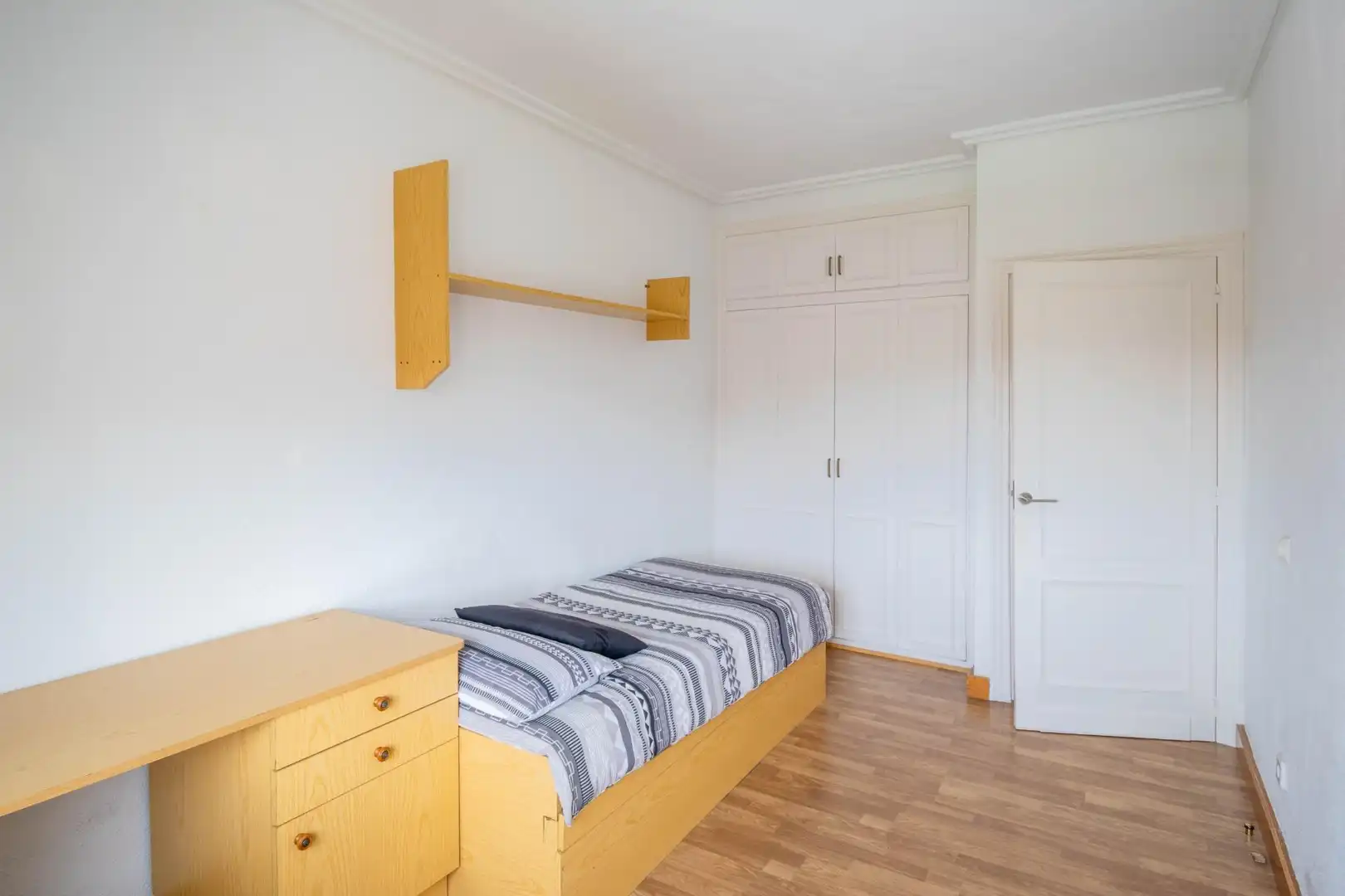 Habitación de Piso en venta en  Pamplona / Iruña con Calefacción, Amueblado y Balcón