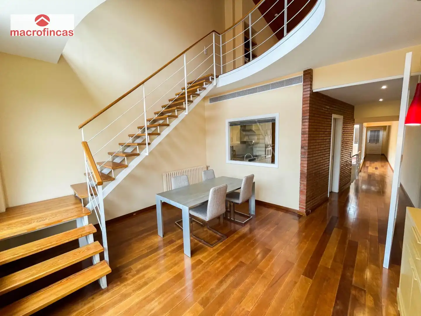 Comedor de Casa o chalet en venta en Martorell con Aire acondicionado, Calefacción y Parquet
