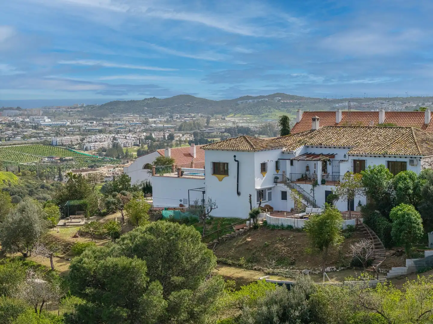 Vista exterior de Casa o xalet en venda en Mijas amb Aire condicionat, Calefacció i Jardí privat
