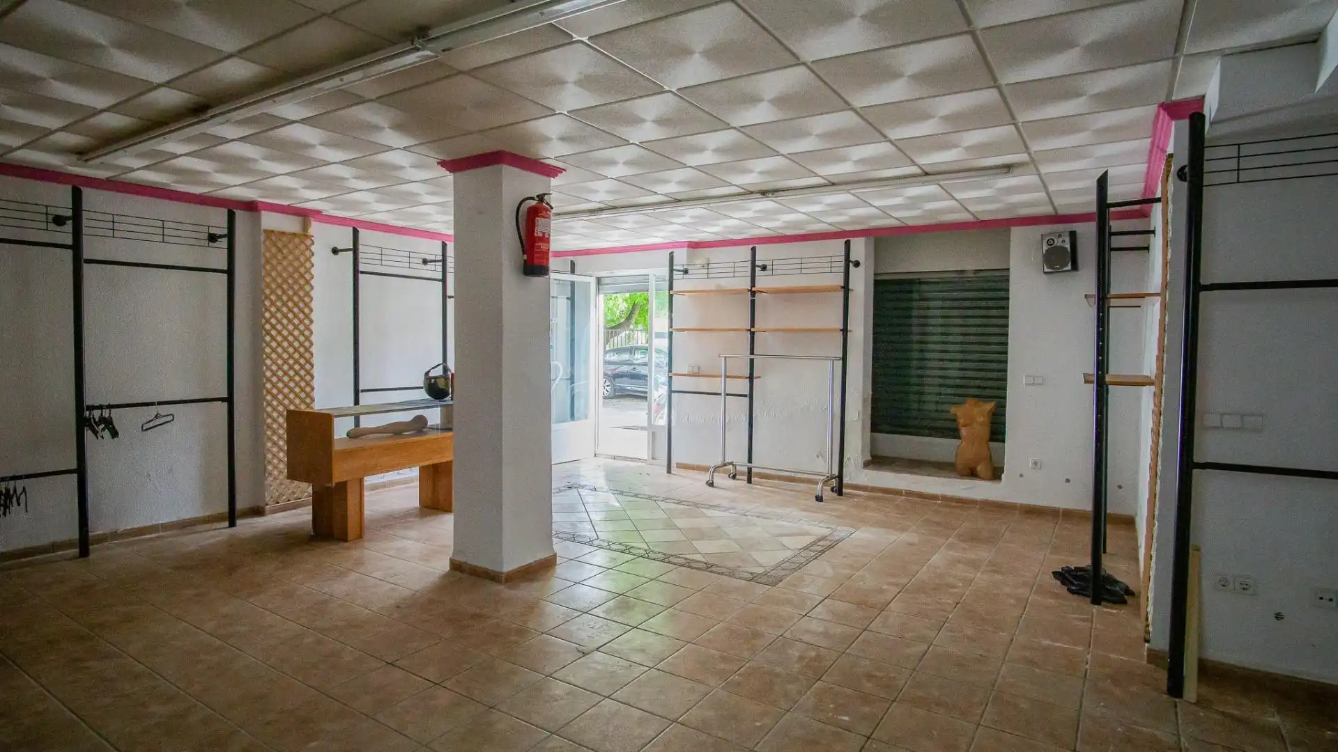 Business premises for sale in Las Trescientas - San Francisco - Ciudad Vergel, imagen 4