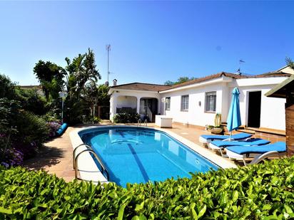 Exterior view of House or chalet for sale in El Vendrell  with Heating, Private garden and Terrace