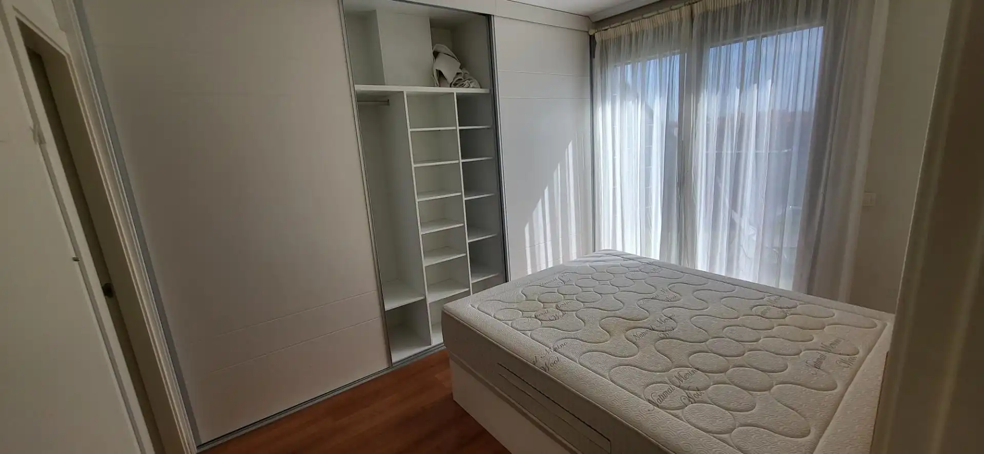 Attic for rent in Feria