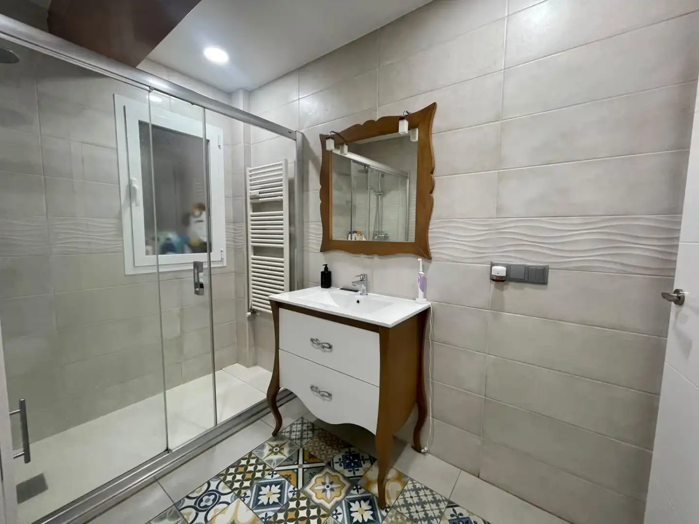 Badezimmer von Wohnung zum Verkauf in Valdepeñas mit Heizung, Terrasse und Balkon