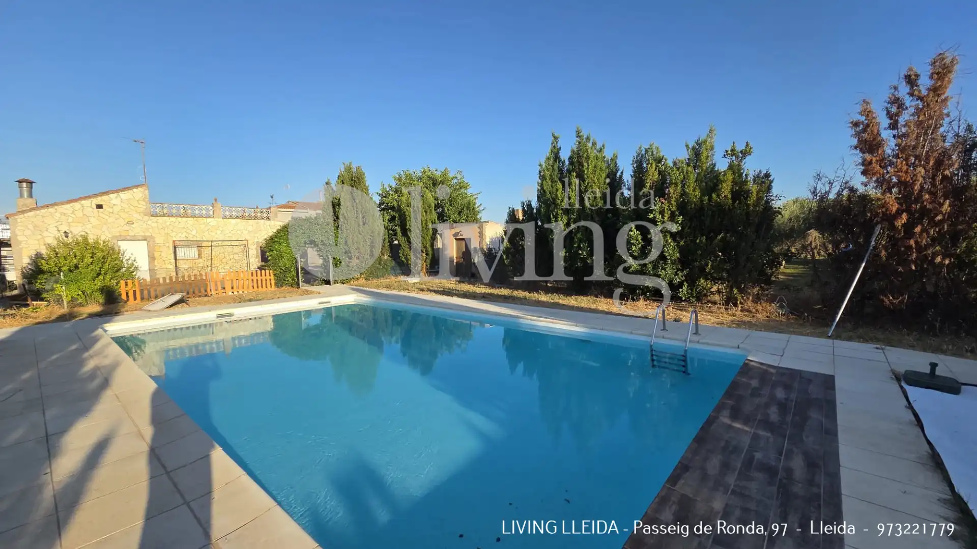 Swimming pool of Houses for sale in Lleida  with Air Conditioner, Heating and Private garden