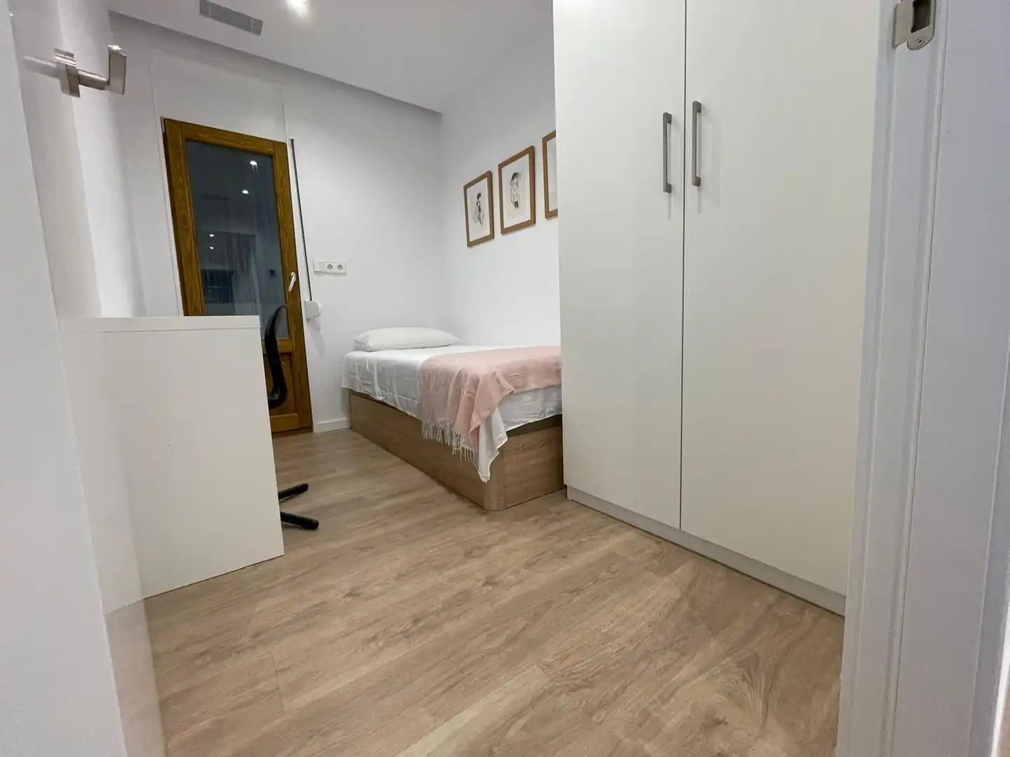 Dormitori de Pis de lloguer en Barcelona amb Aire condicionat, Calefacció i Parquet
