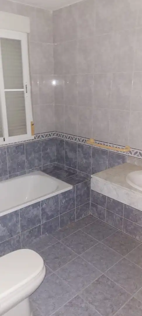 Baño de Casa adosada en venta en Chapinería, Madrid