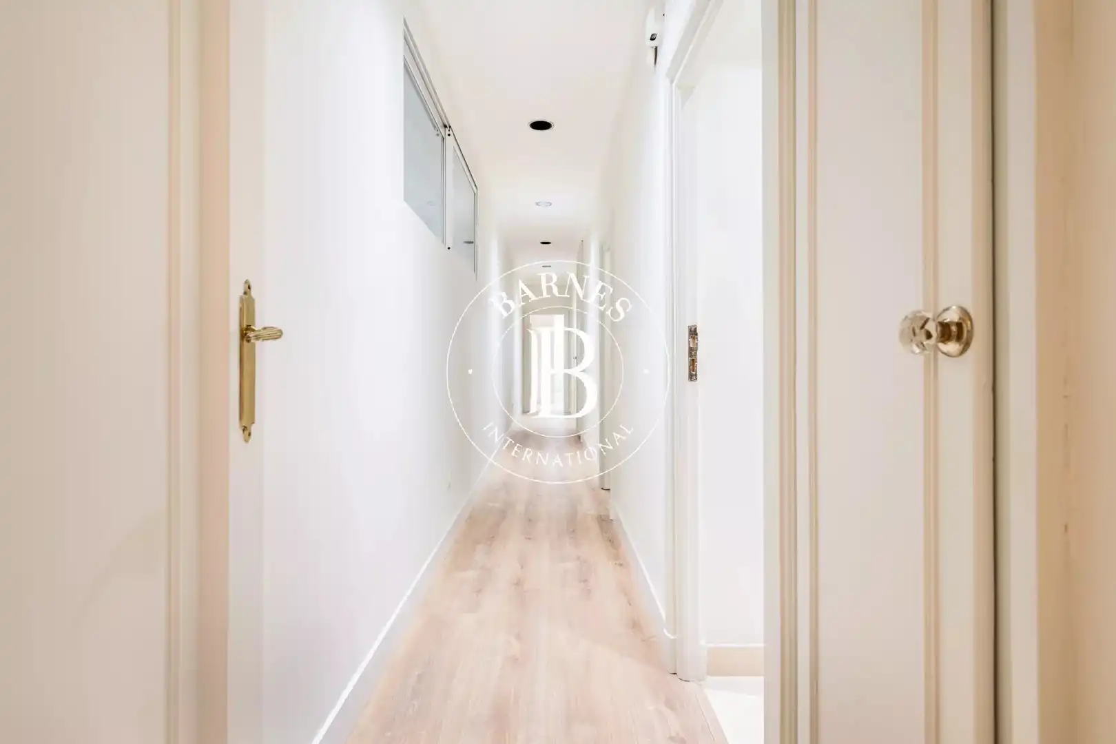 Flat for rent in Madrid  with Air Conditioner, Heating and Storage room