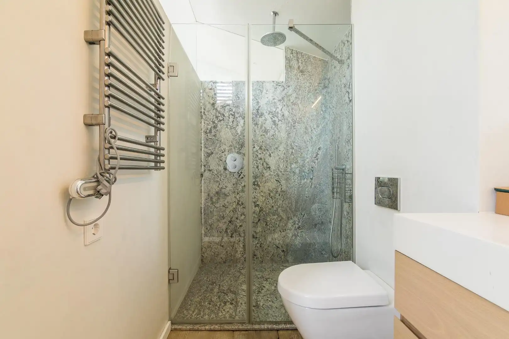 Badezimmer von Haus oder Chalet zum Verkauf in Elche / Elx mit Klimaanlage, Heizung und Privatgarten