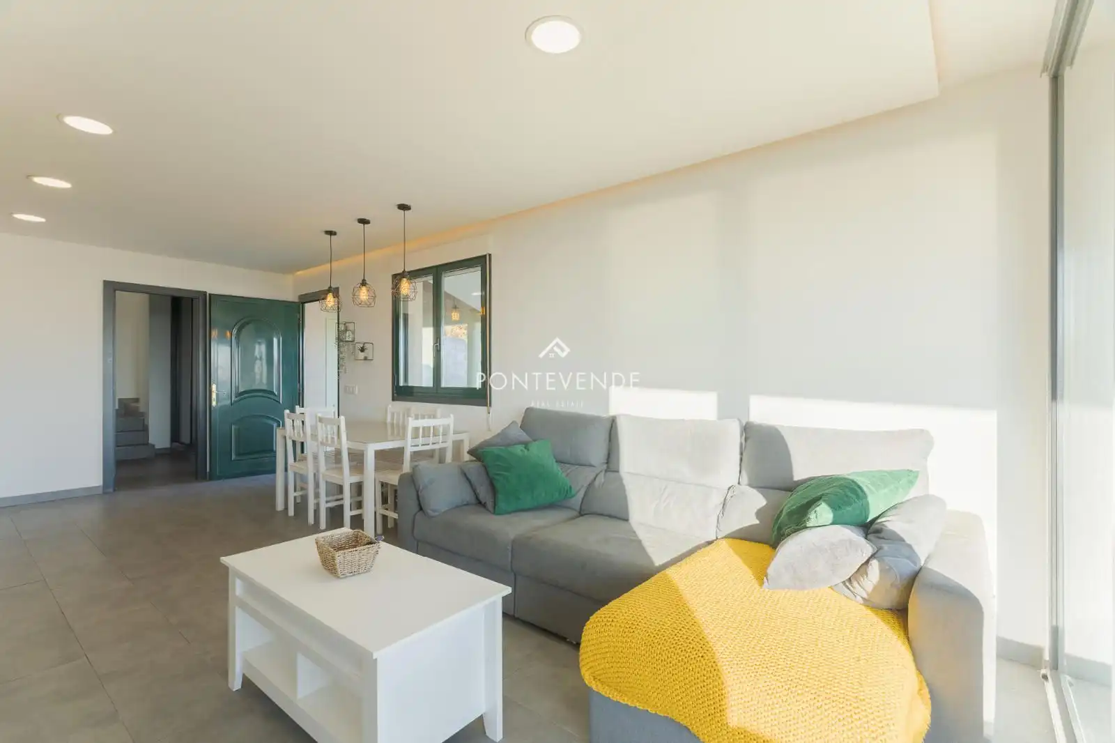 Living room of Houses for sale in Sanxenxo  with Heating and Furnished