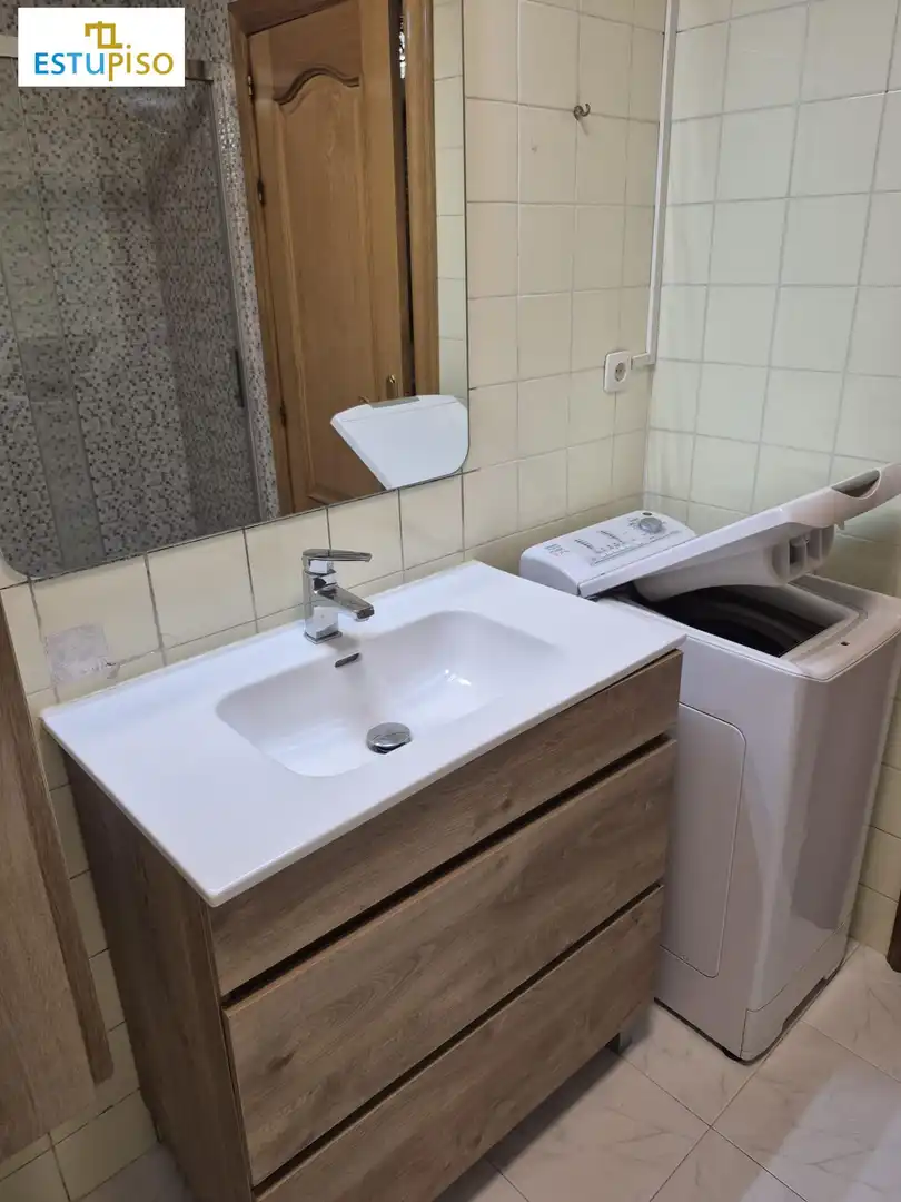 Bathroom of Apartments for sale in León Capital   with Heating and Furnished