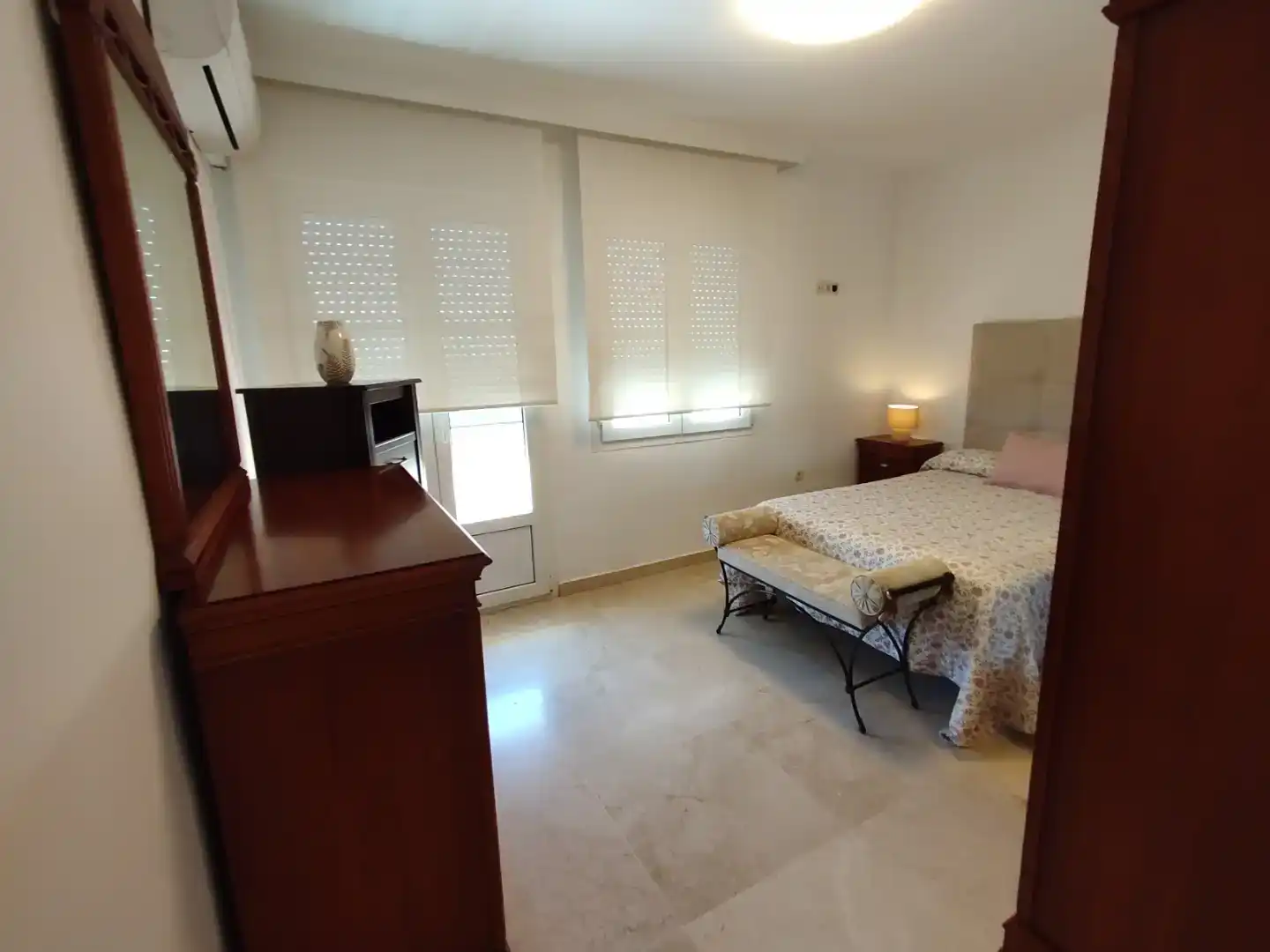 Dormitori de Casa o xalet en venda en  Melilla Capital amb Aire condicionat, Piscina i Balcó