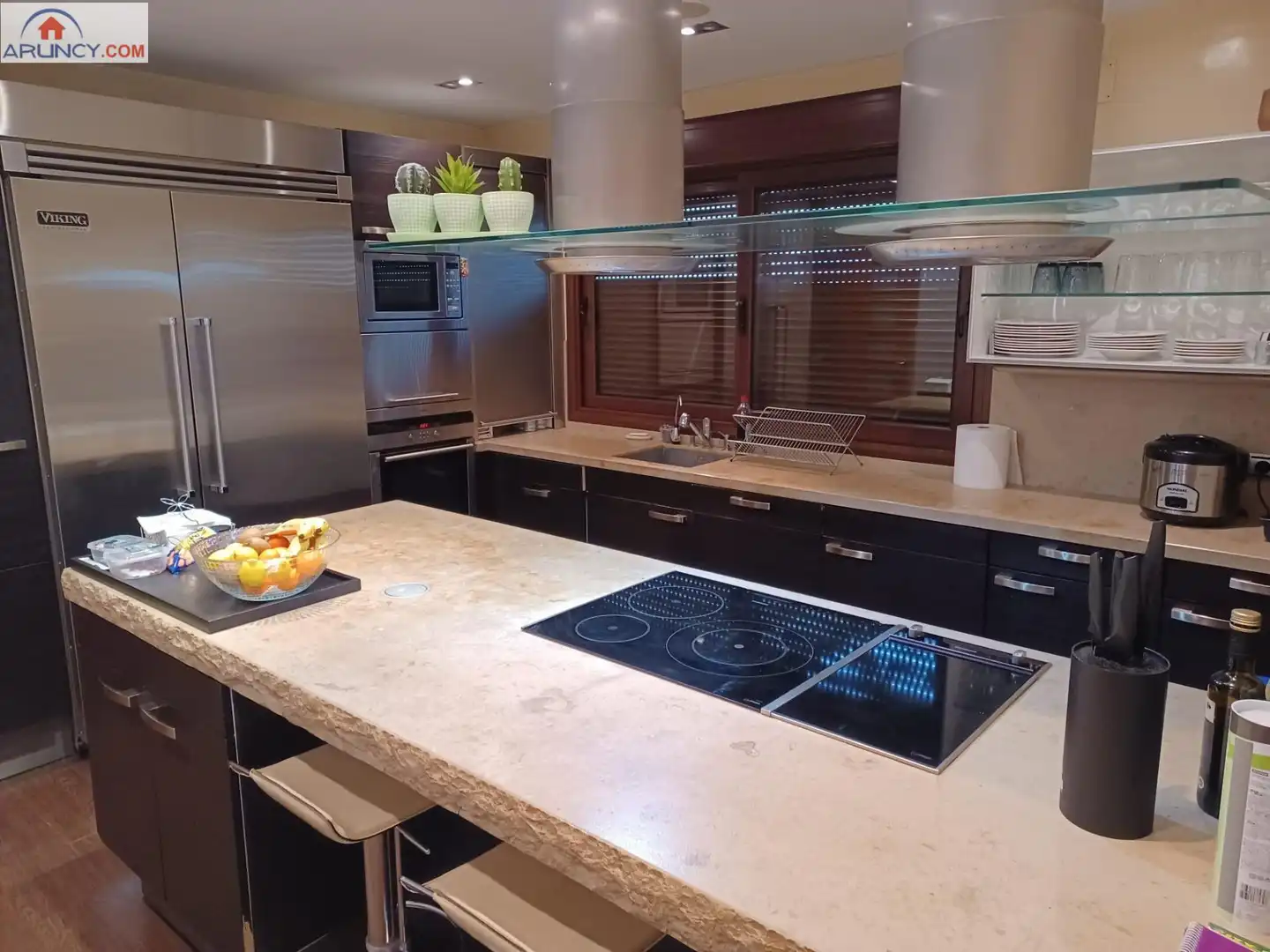 Cuina de Casa o xalet en venda en Alcalá de Guadaira amb Aire condicionat, Jardí privat i Traster