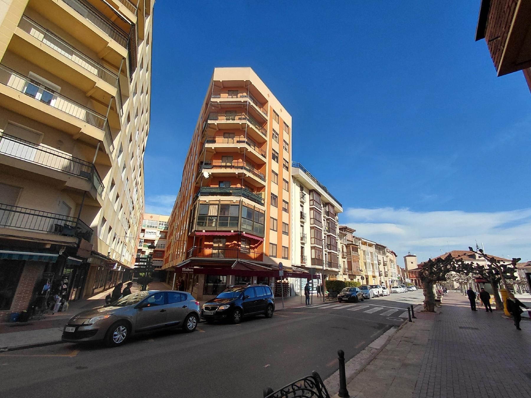 Vista exterior de Piso en venta en Villarcayo de Merindad de Castilla la Vieja