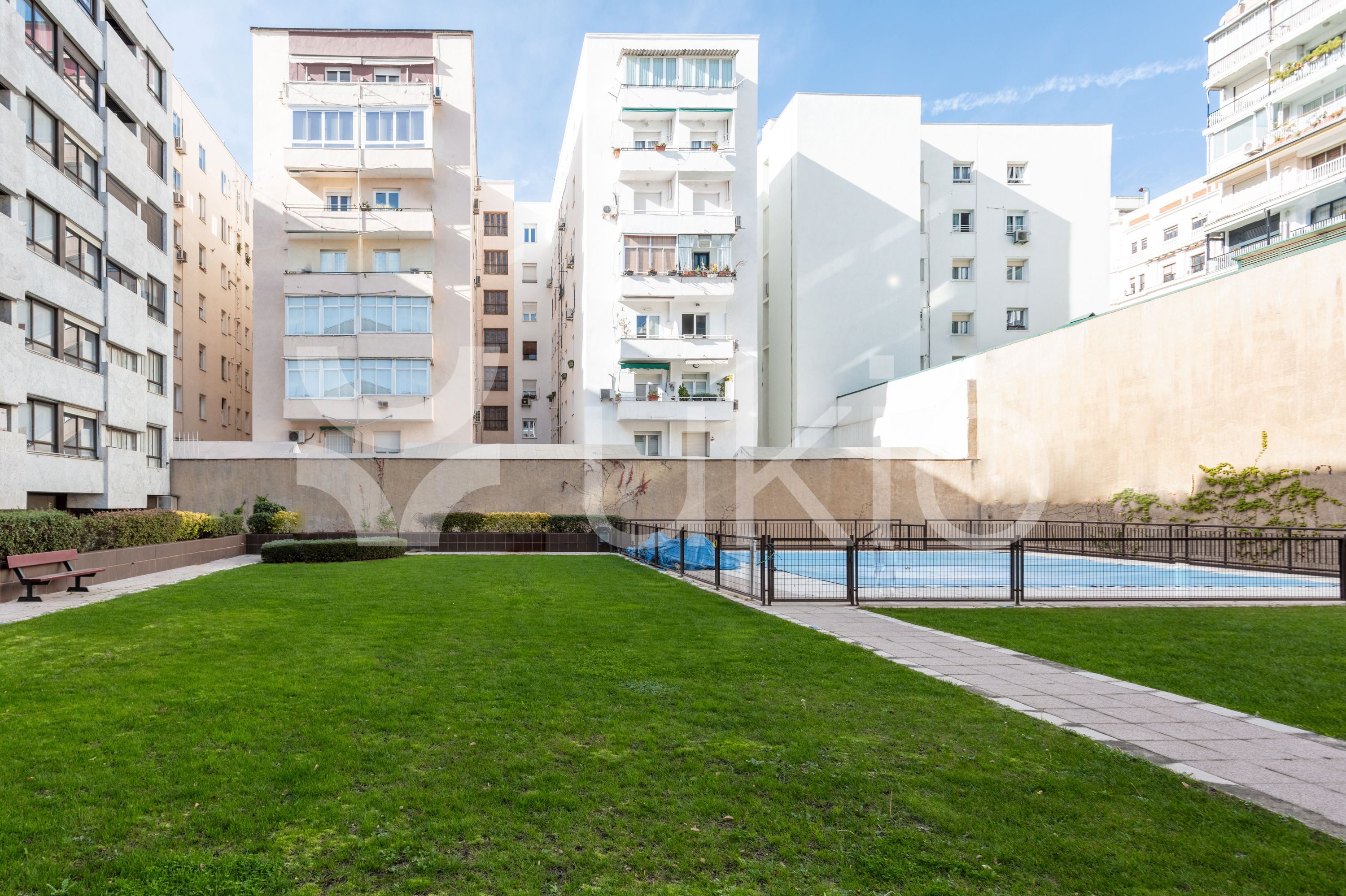 Vista exterior de Apartamento de alquiler en  Madrid Capital con Aire acondicionado, Amueblado y Lavadora