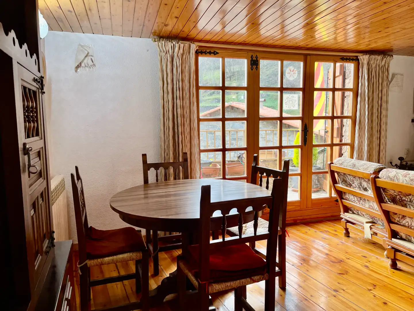 Comedor de Ático en venta en Setcases con Calefacción, Terraza y Amueblado