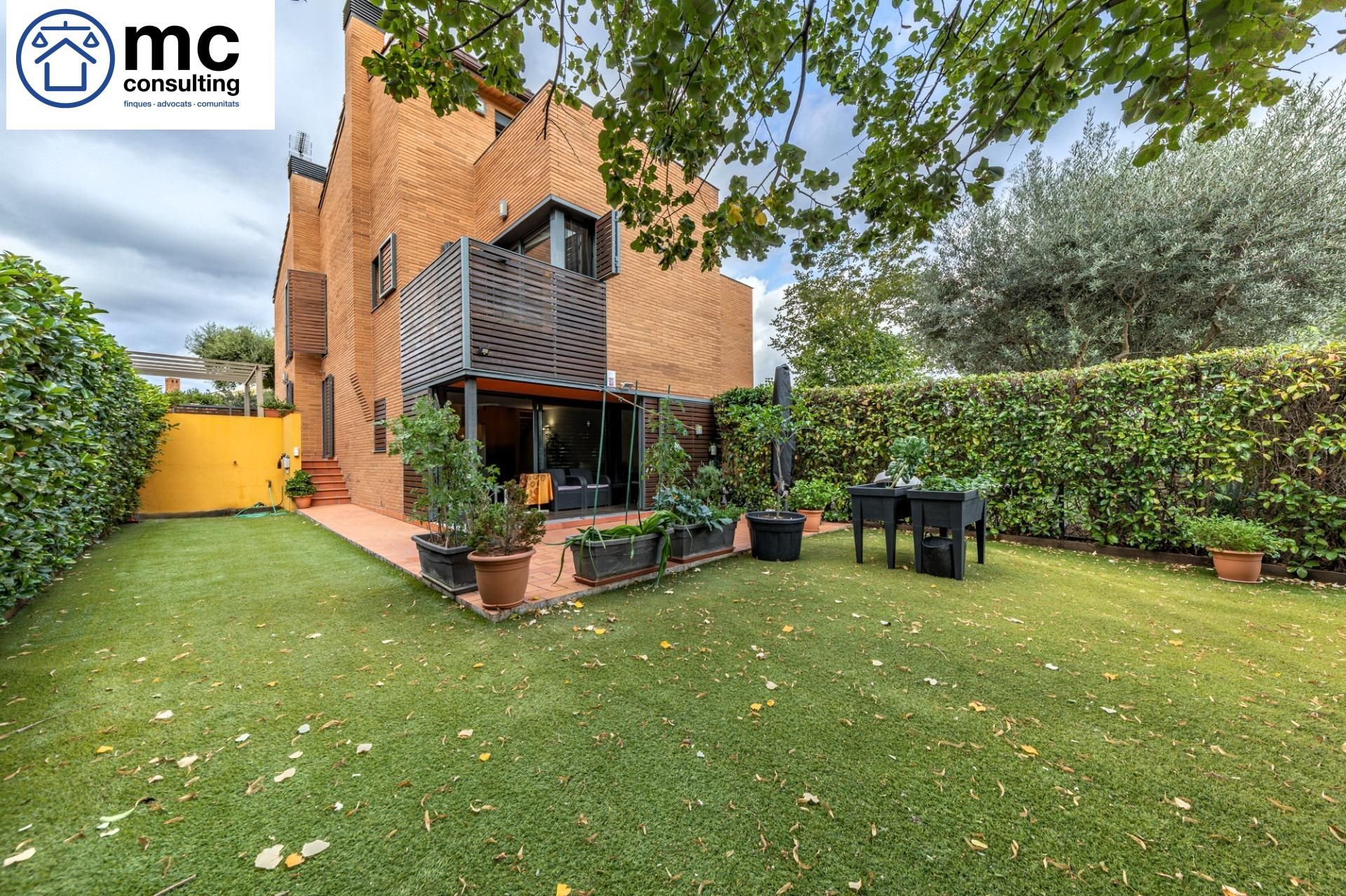 Garden of Single-family semi-detached for sale in L'Ametlla del Vallès  with Air Conditioner, Heating and Private garden