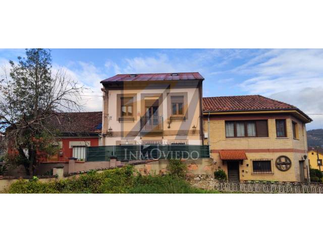 Casa-chalet en Venta en Calle OLIVARES en Olivares