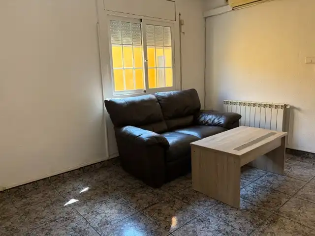 Sala de estar de Casa adosada en venta en Esparreguera con Calefacción, Terraza y Trastero