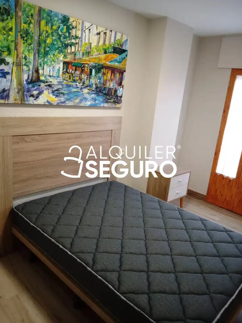 Schlafzimmer von Wohnung zur Miete in Fuensaldaña mit Heizung und Möbliert