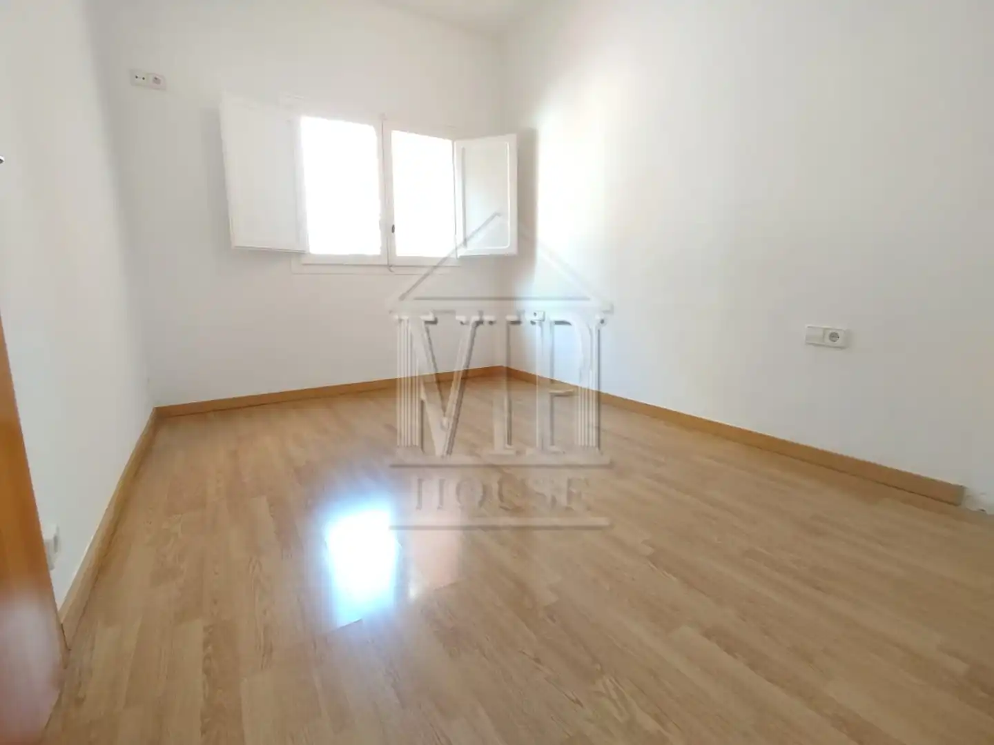Dormitori de Pis en venda en Badalona amb Parquet