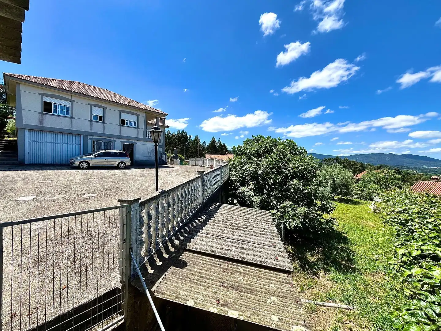 Parking de Casa o chalet en venta en Cambre  con Jardín privado