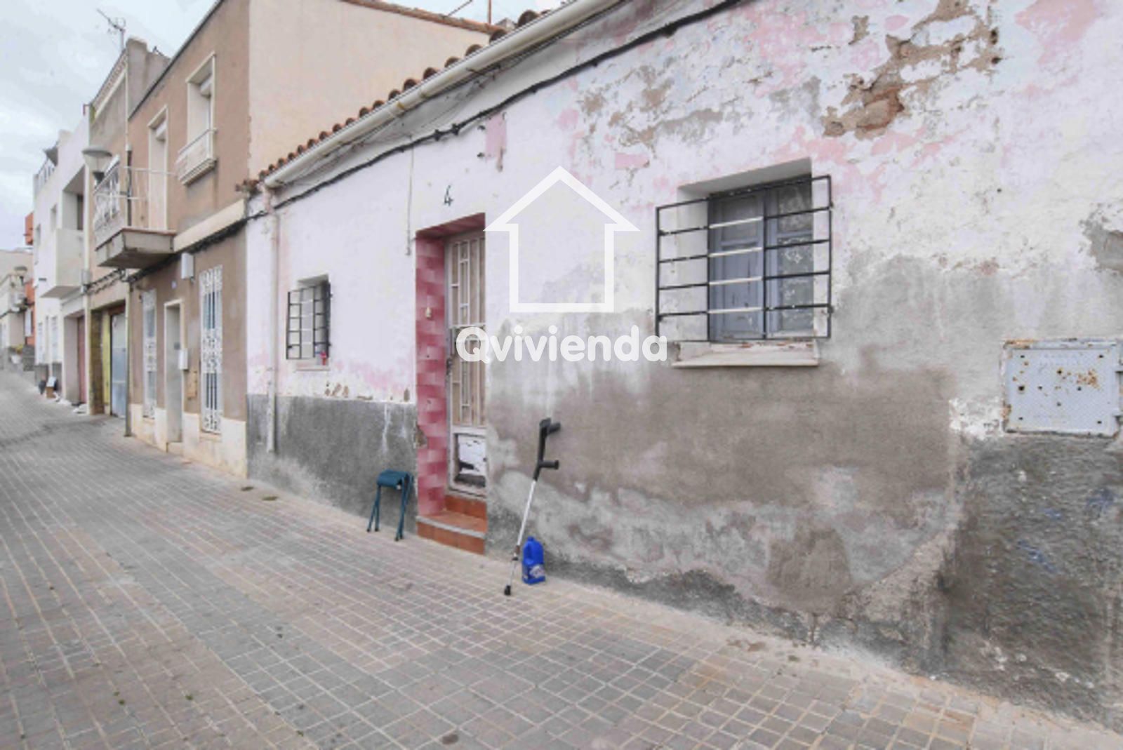 Exterior view of Single-family semi-detached for sale in Sabadell