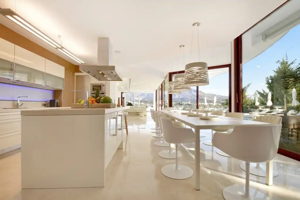 Villa mit Pool zum Verkauf in Nueva Andalucía, imagen 8
