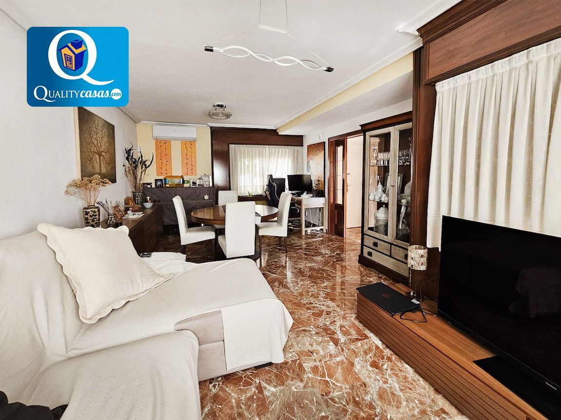 Living room of House or chalet for sale in Alicante / Alacant  with Air Conditioner and Terrace