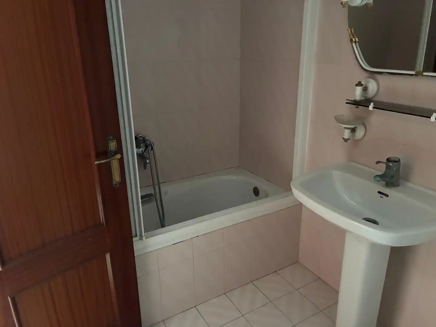Bathroom of Houses for sale in Málaga  with Terrace, Storage room and Furnished
