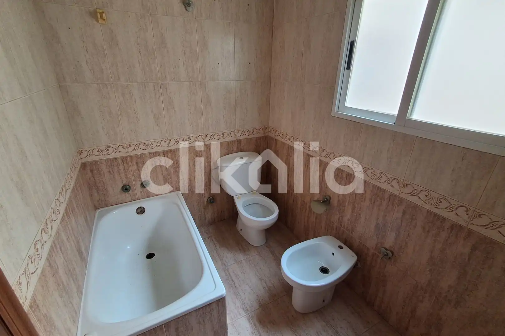 Baño de Piso en venta en Crevillent con Terraza