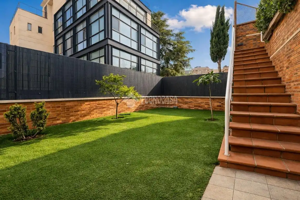 Terrace of Detached homes for sale in Madrid  with Air Conditioner and Balcony