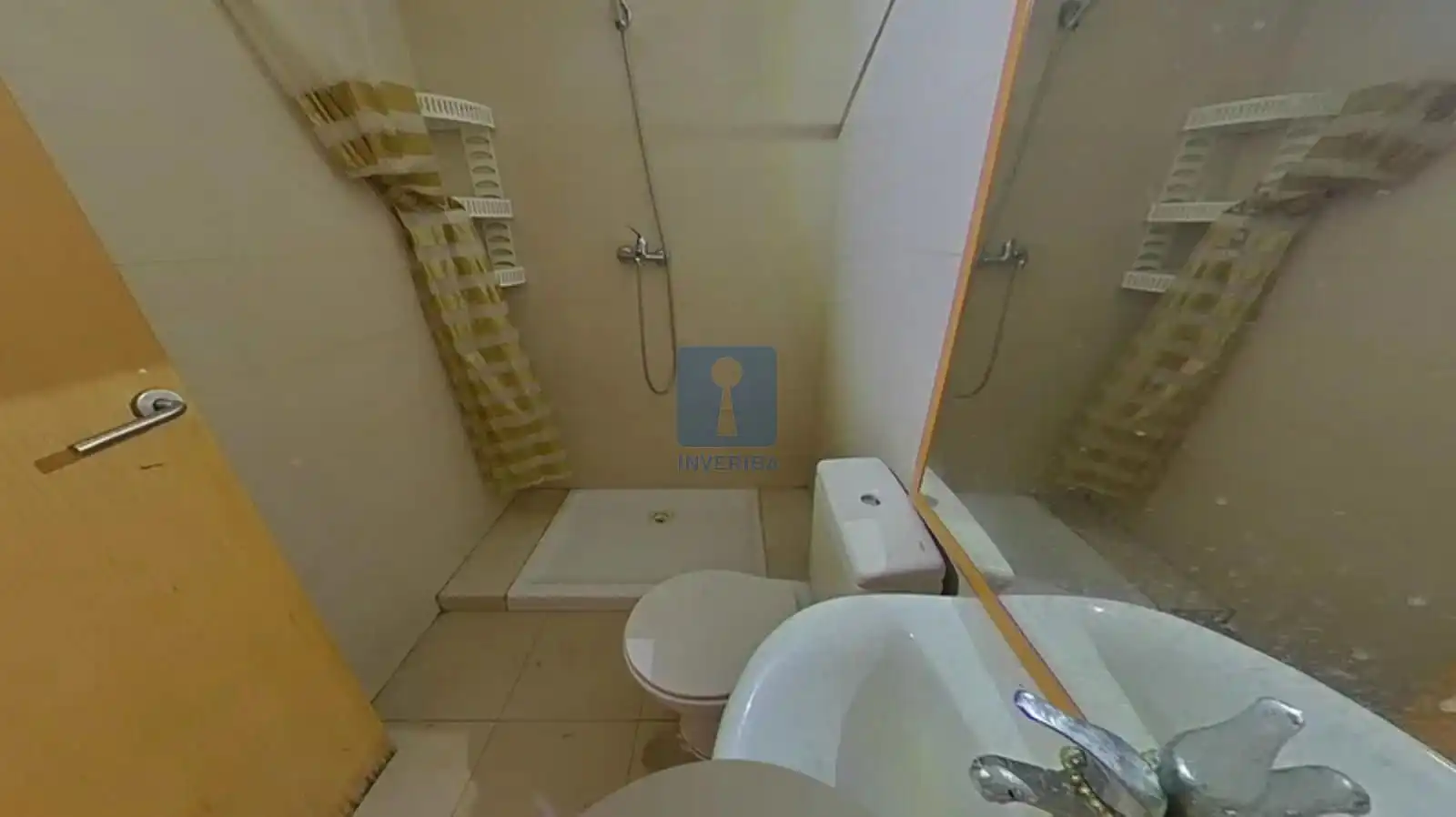 Baño de Piso en venta en Sabadell