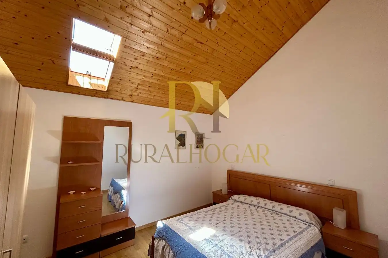 Schlafzimmer von Wohnung zum Verkauf in Cabrillanes