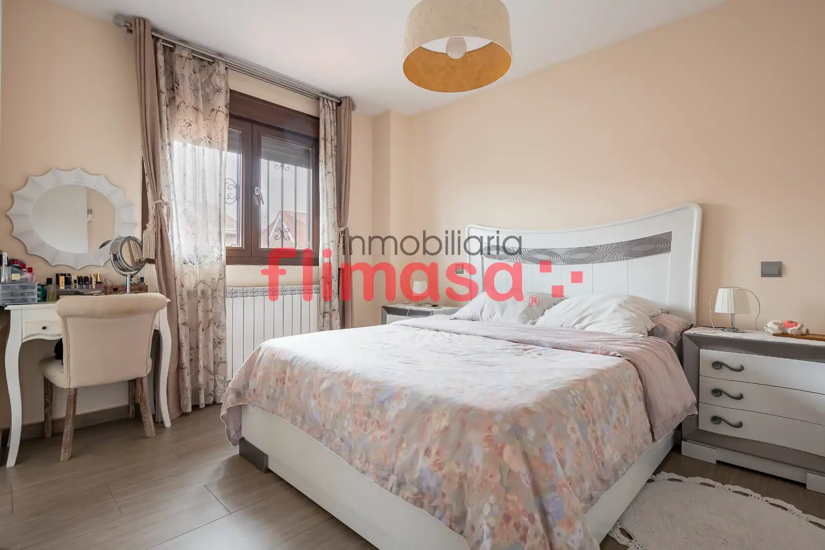 Bedroom of Detached homes for sale in Villaviciosa de Odón  with Air Conditioner, Heating and Terrace