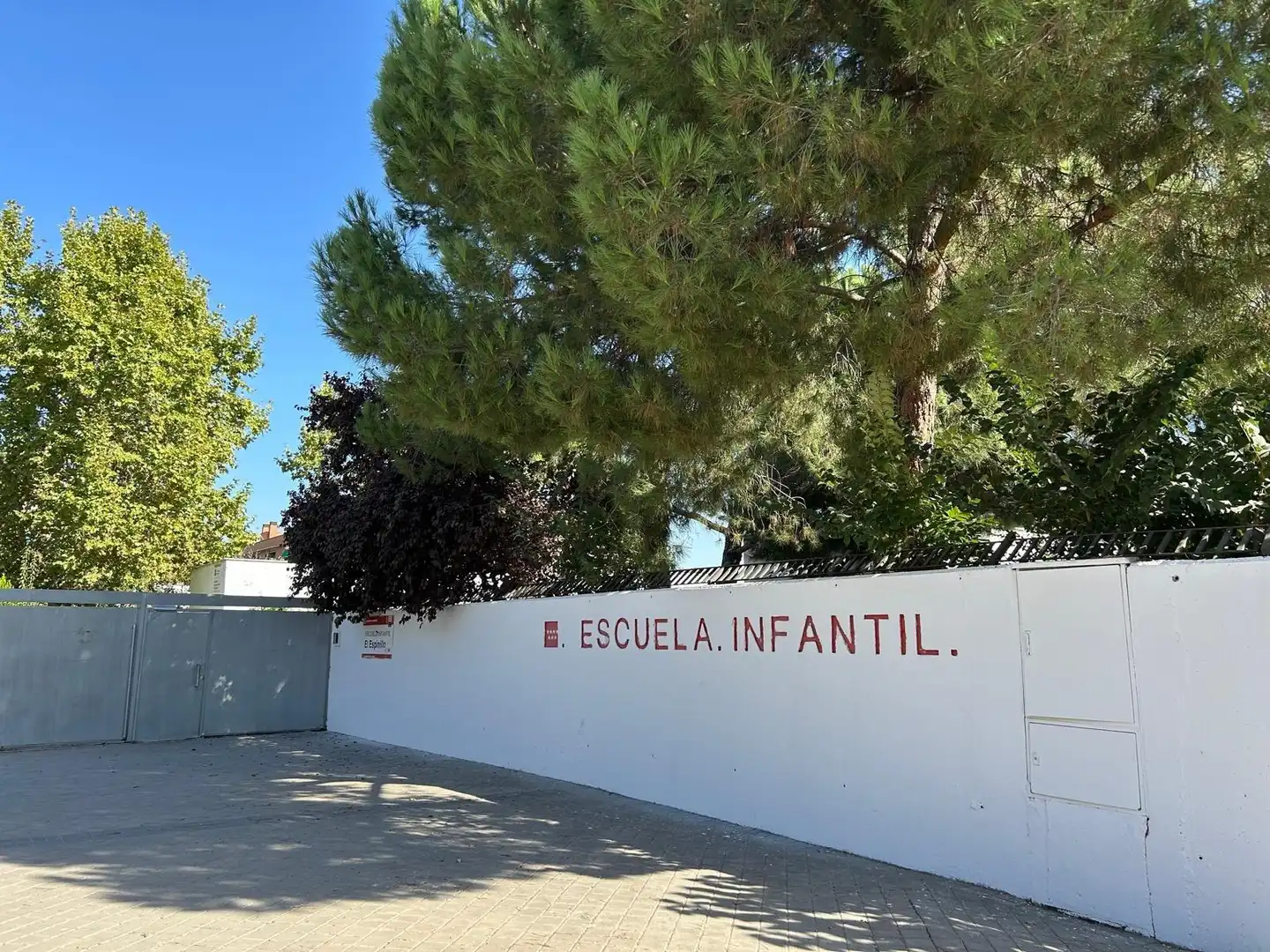 Flat for sale in Avenida FELICIDAD, Los Rosales