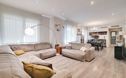 Living room of Flat for sale in  Barcelona Capital  with Air Conditioner