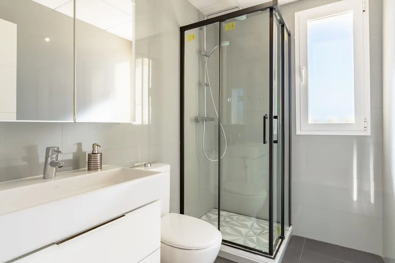 Bathroom of Attic for sale in Mijas  with Air Conditioner, Heating and Terrace