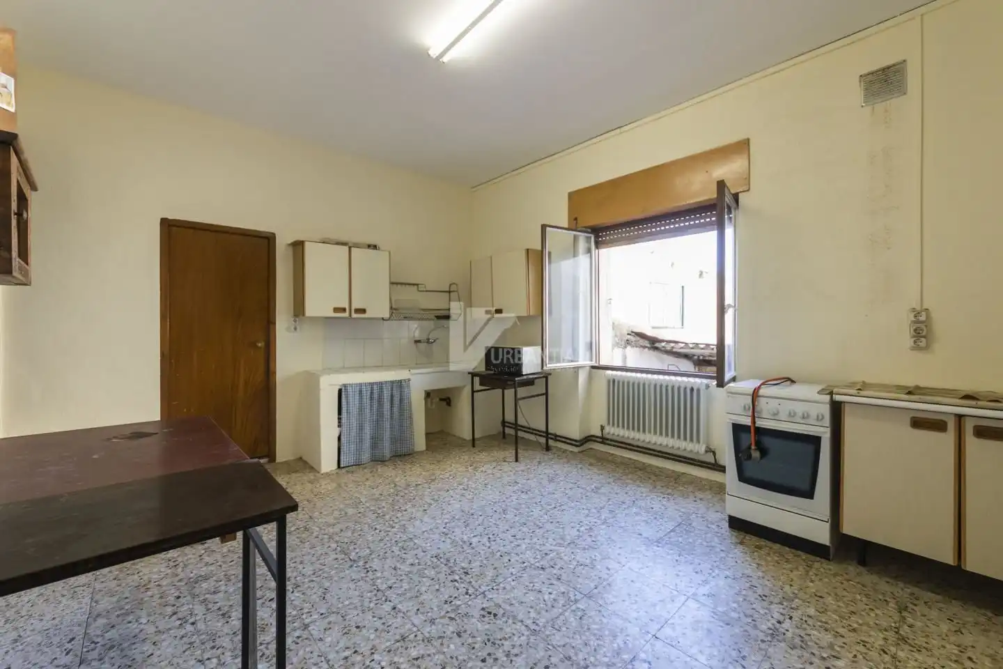 Kitchen of Houses for sale in Miranda de Arga  with Heating, Parquet flooring and Storage room