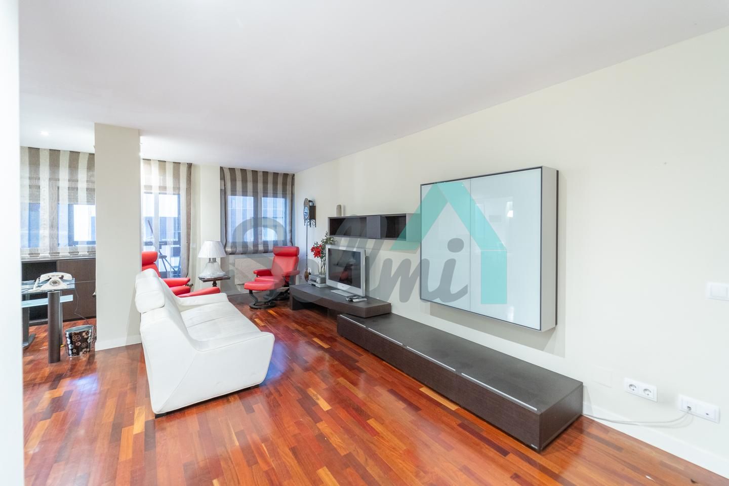 Living room of Flat for sale in Gijón   with Heating, Parquet flooring and Terrace