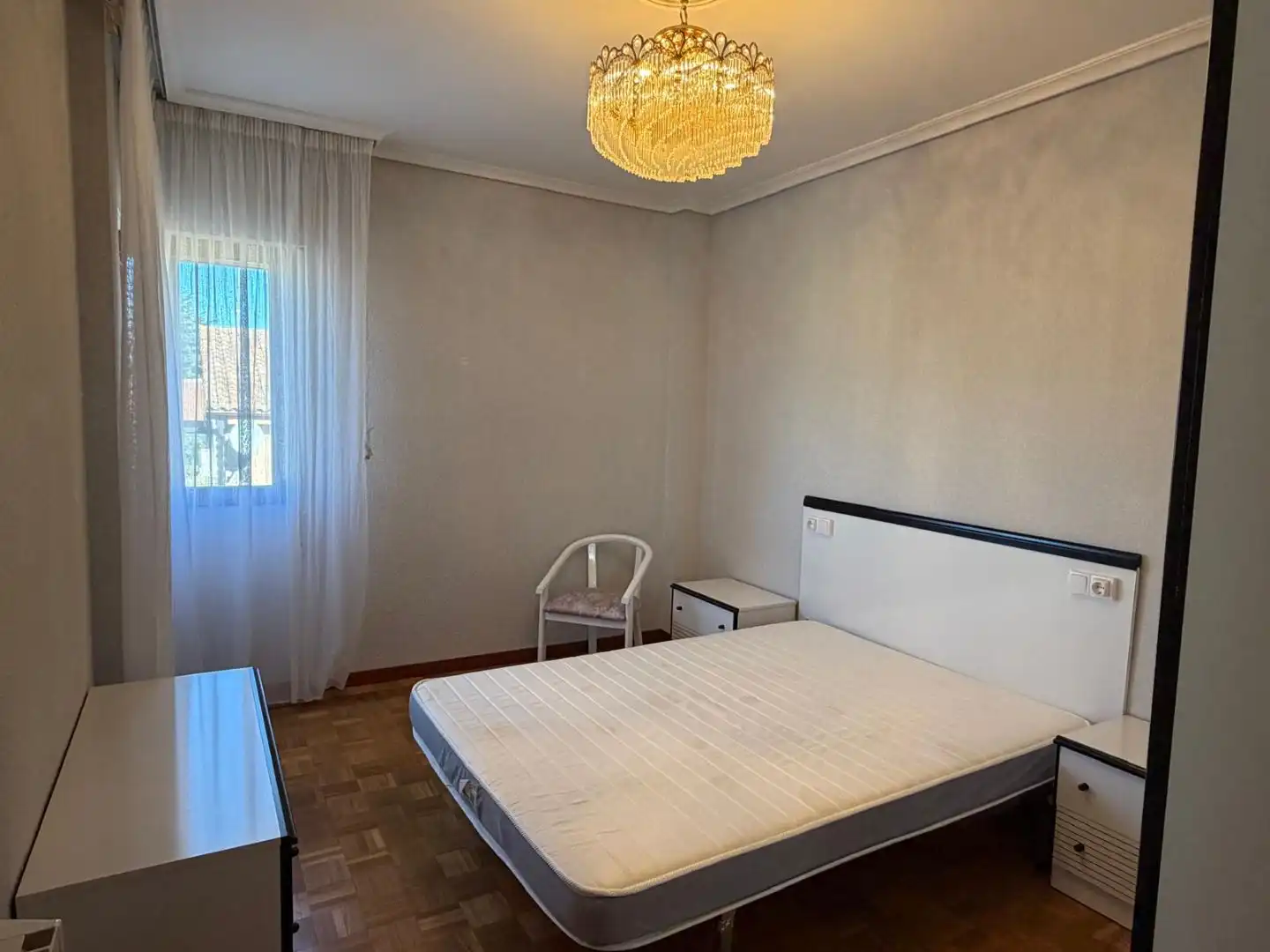 Dormitori de Pis de lloguer en Villarejo de Órbigo amb Calefacció, Parquet i Terrassa