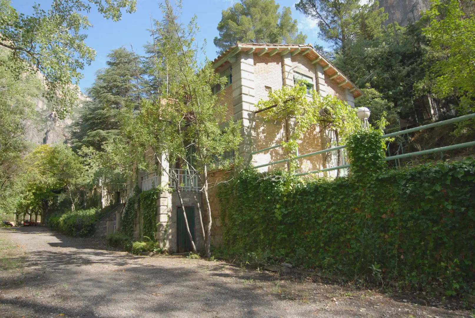 Vista exterior de Casa o chalet en venta en Camarasa con Jardín privado, Terraza y Balcón