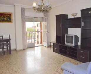 Sala d'estar de Pis en venda en Salamanca Capital amb Calefacció, Terrassa i Moblat