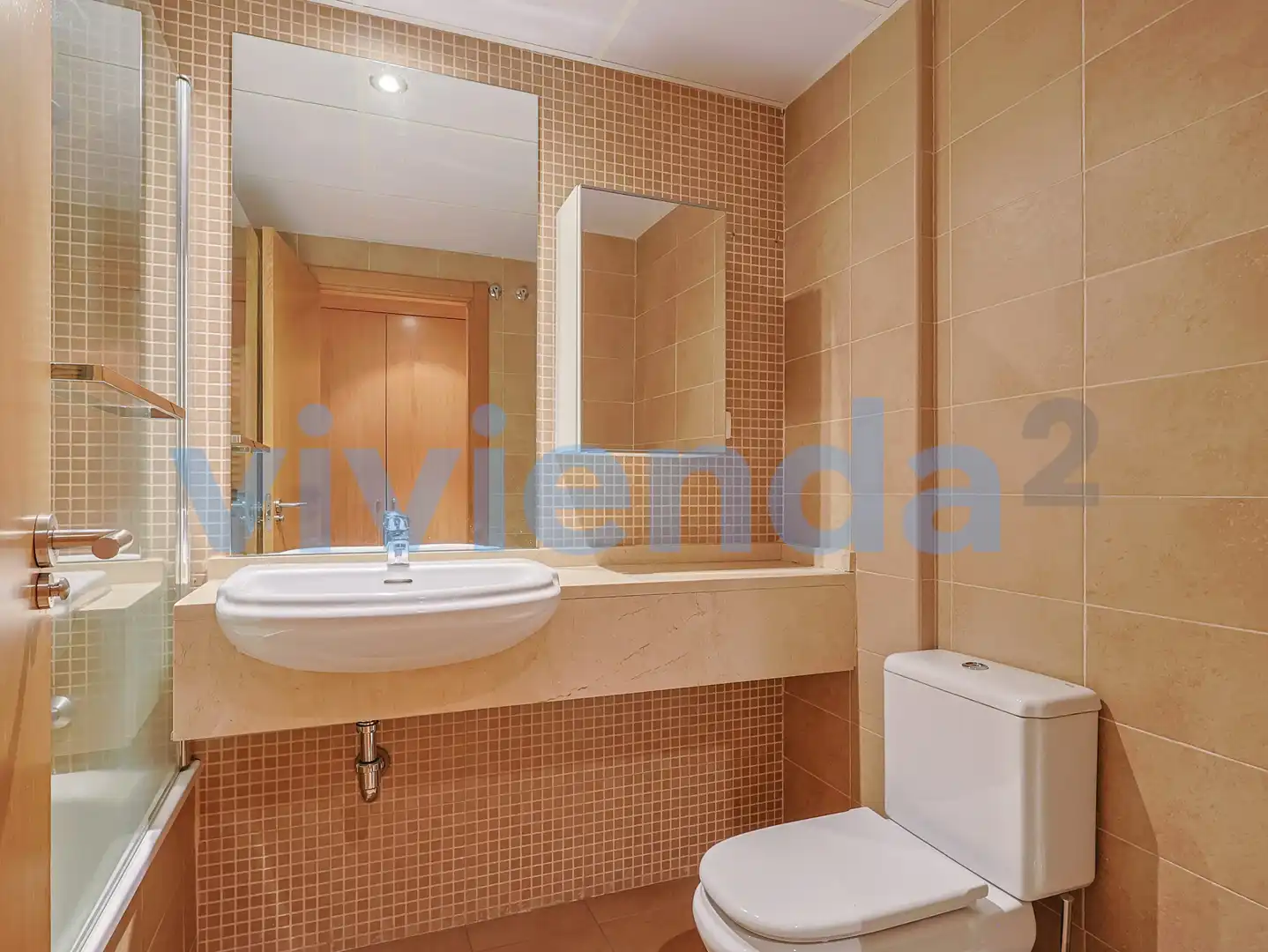 Baño de Piso en venta en Madrid con Aire acondicionado, Calefacción y Terraza