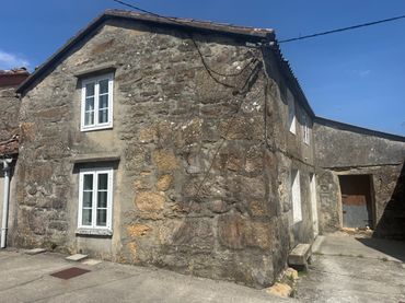 Casa amb jardí en venda a Lugar Serres 153