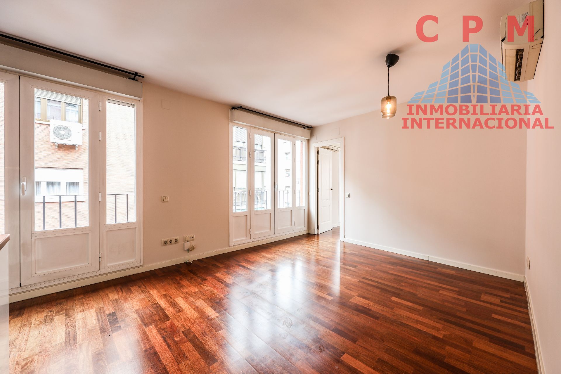 Bedroom of Duplex for rent in  Madrid Capital  with Air Conditioner, Heating and Parquet flooring