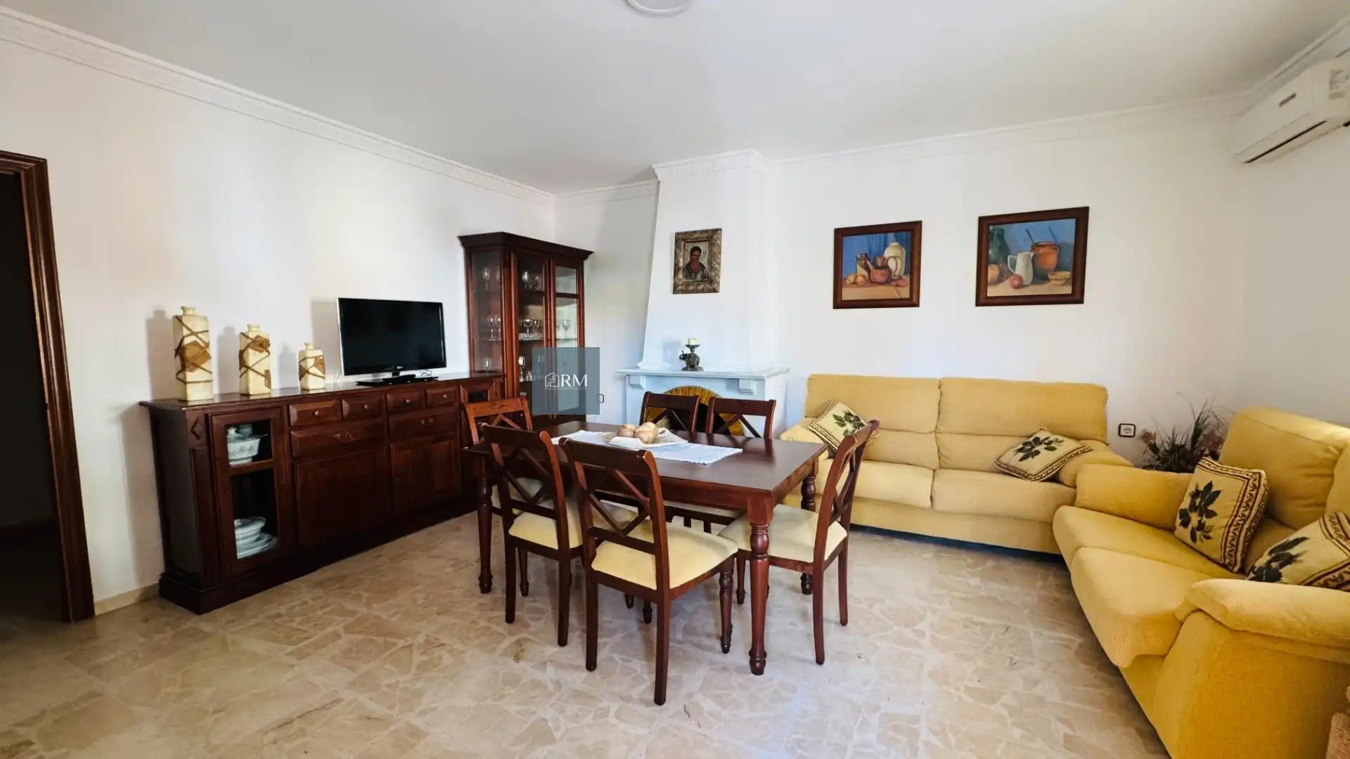 Sala d'estar de Casa o xalet en venda en Sanlúcar de Barrameda amb Jardí privat, Terrassa i Traster