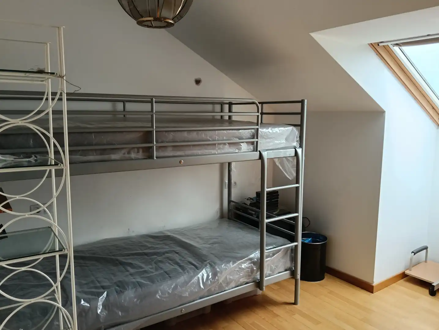 Schlafzimmer von Dachboden zum Verkauf in Oza dos Ríos mit Abstellraum